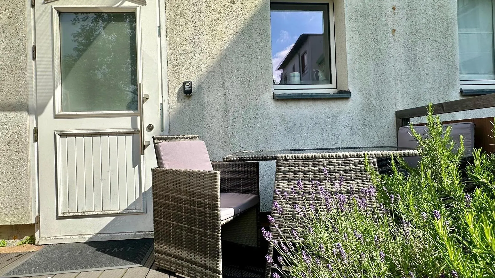 Apartment Modernes Apartement Am Rhein In Ruhiger Lage Cologne