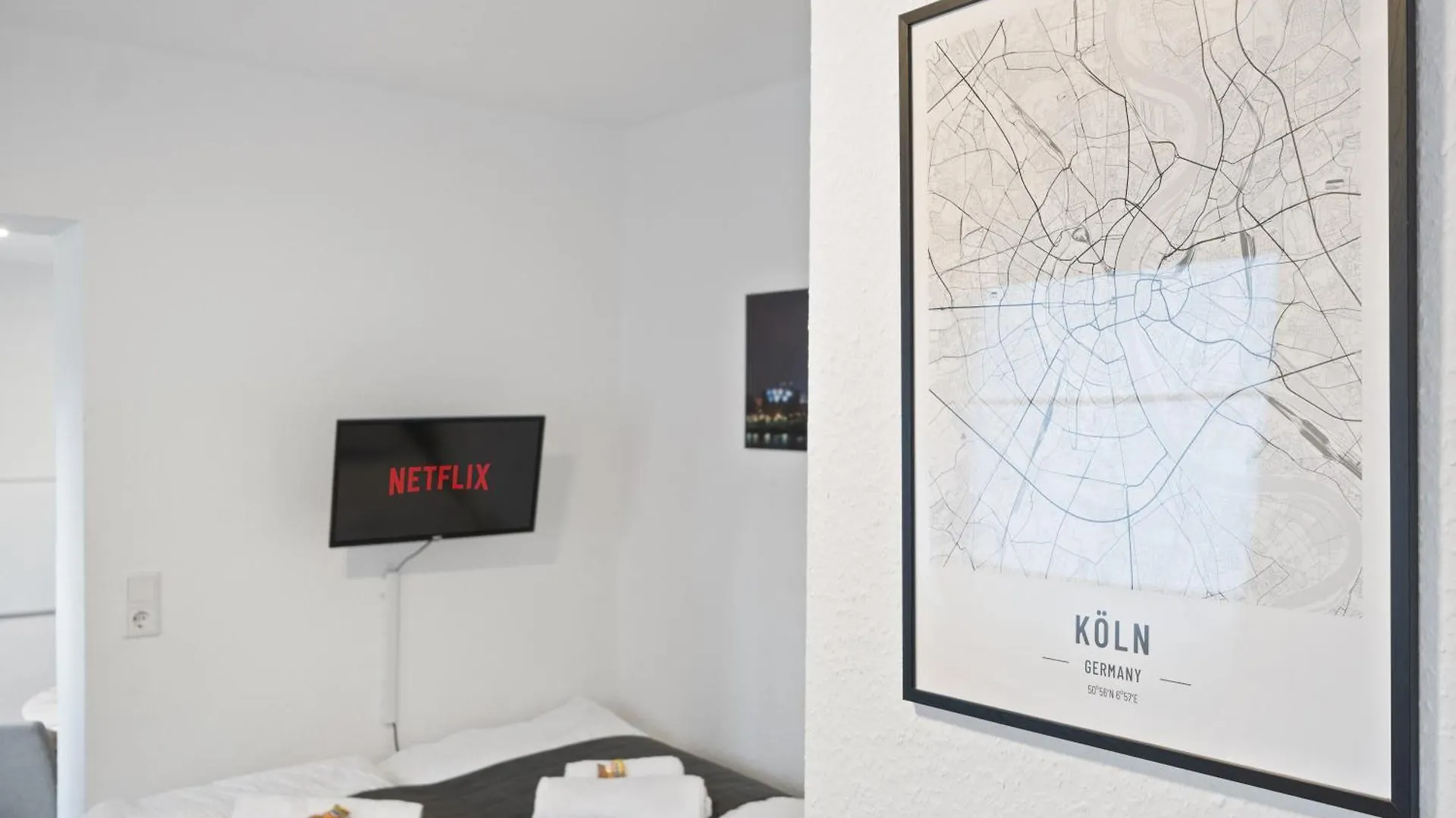 Modernes Apartement Am Rhein In Ruhiger Lage Cologne