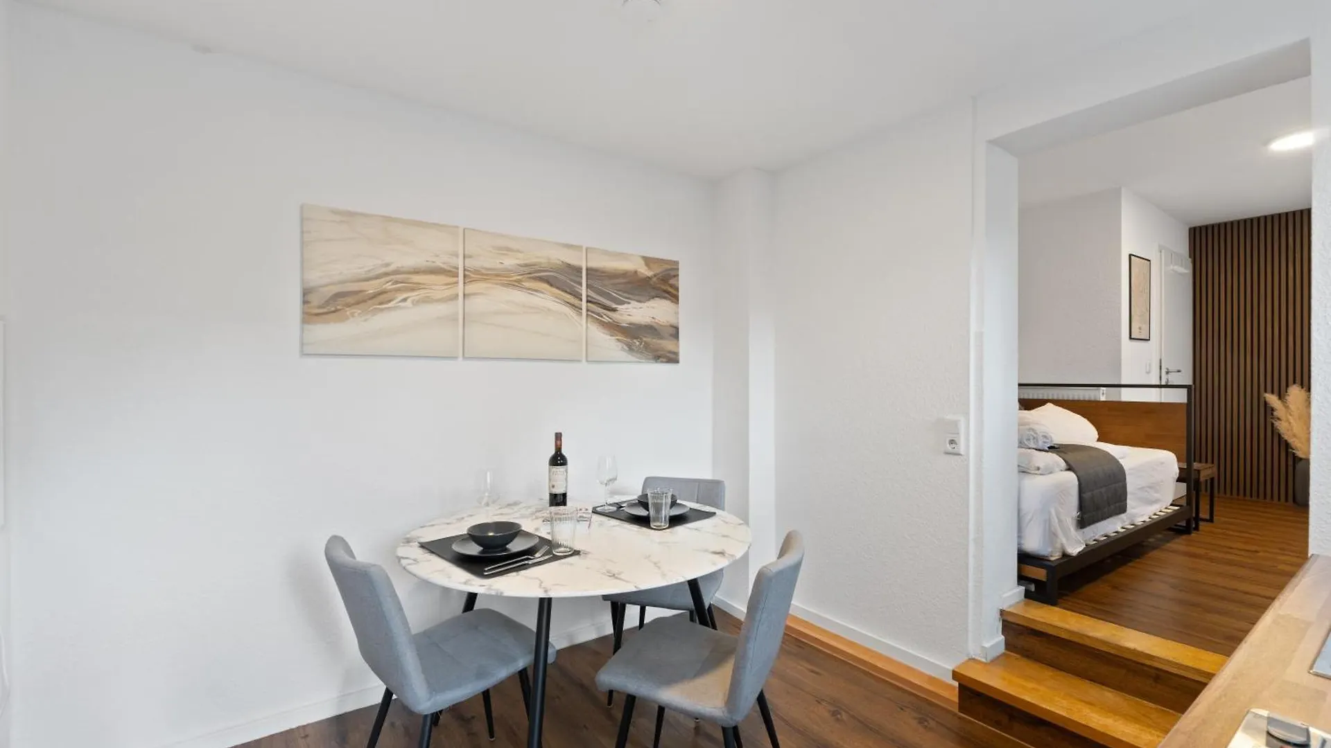 Modernes Apartement Am Rhein In Ruhiger Lage Cologne 0*,  Germany